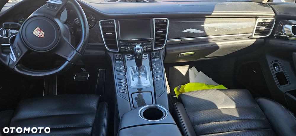 Porsche Panamera - 10