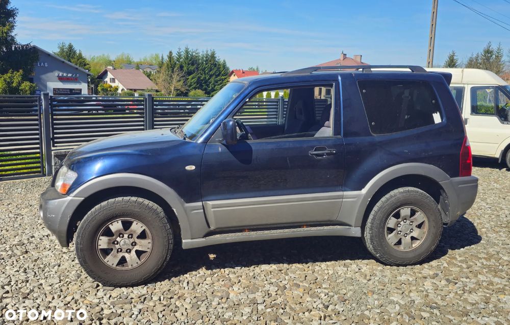 Mitsubishi Pajero - 8