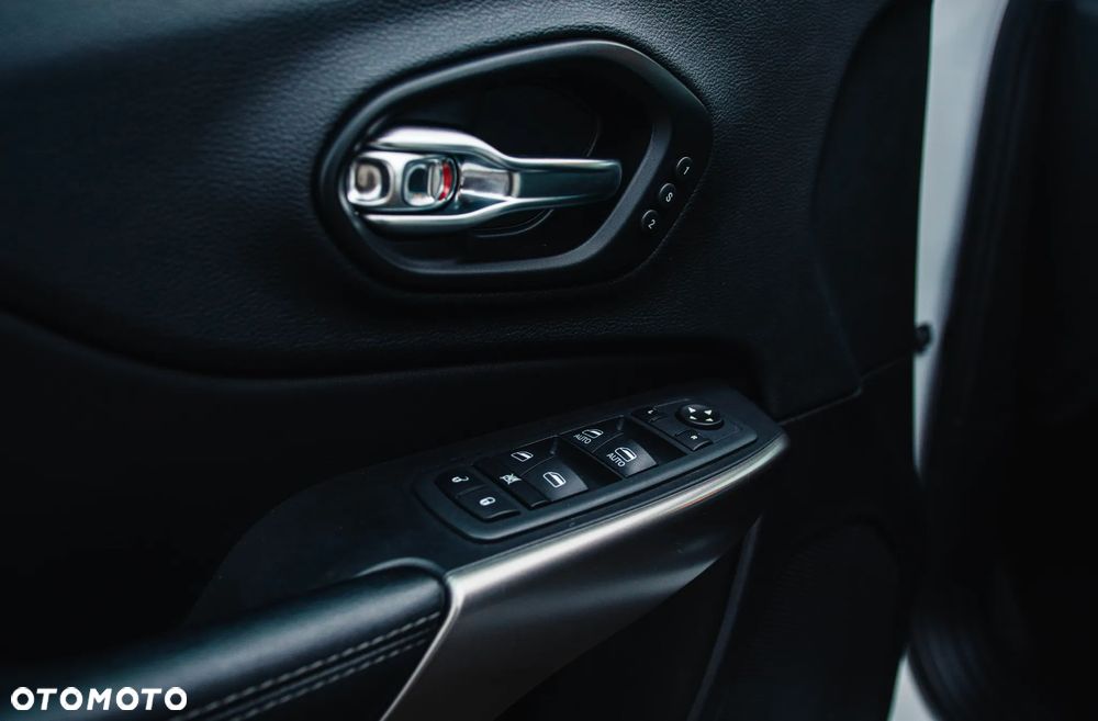 Jeep Cherokee 3.2 V6 Active Drive I Limited - 12