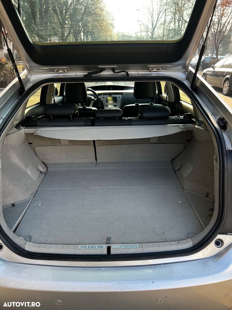 Toyota Prius HSD Sol Plus - 10