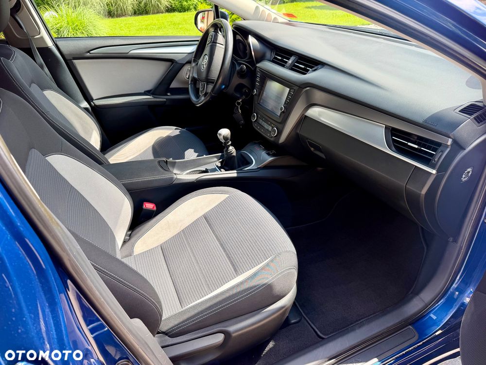 Toyota Avensis 1.8 Prestige - 27
