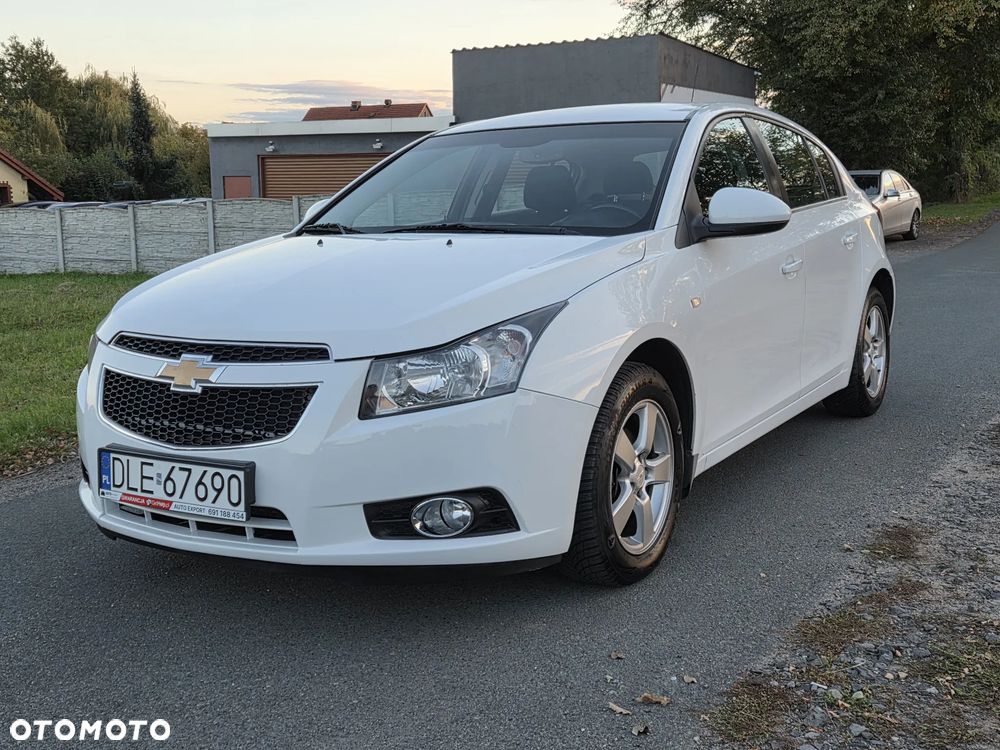 Chevrolet Cruze 2011 photo 2