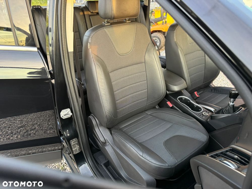 Ford Kuga 2.0 TDCi 4x4 Titanium - 23