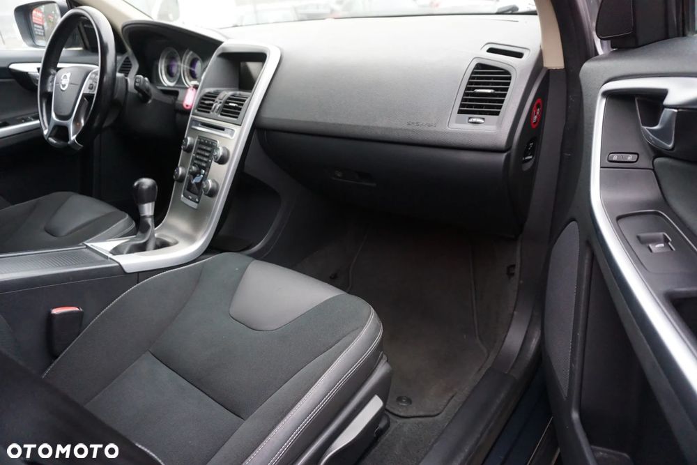 Volvo XC 60 D4 Momentum - 15