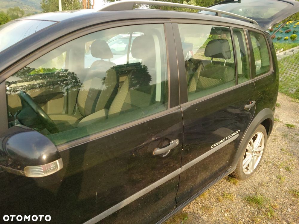 Volkswagen Touran 1.9 TDI DPF Cross DSG - 7