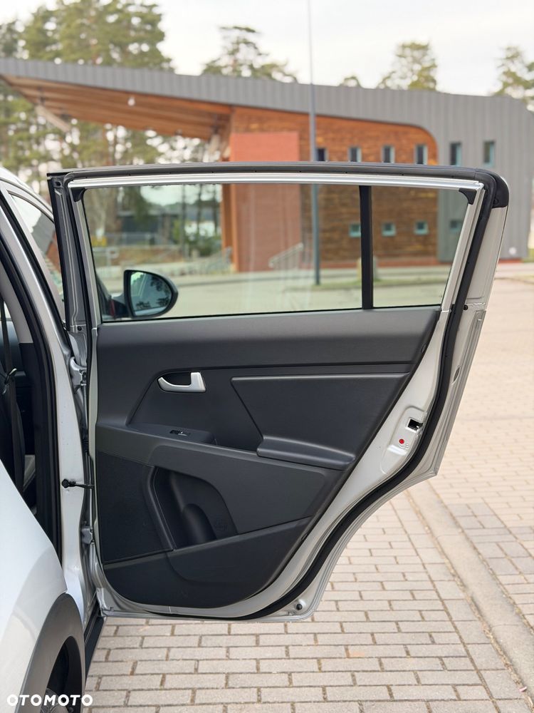 Kia Sportage 1.7 CRDI 2WD Attract - 12