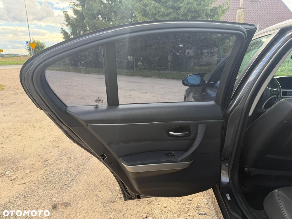 BMW Seria 3 320i Edition Lifestyle - 24