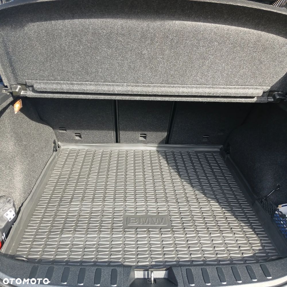 BMW X1 sDrive20i - 17