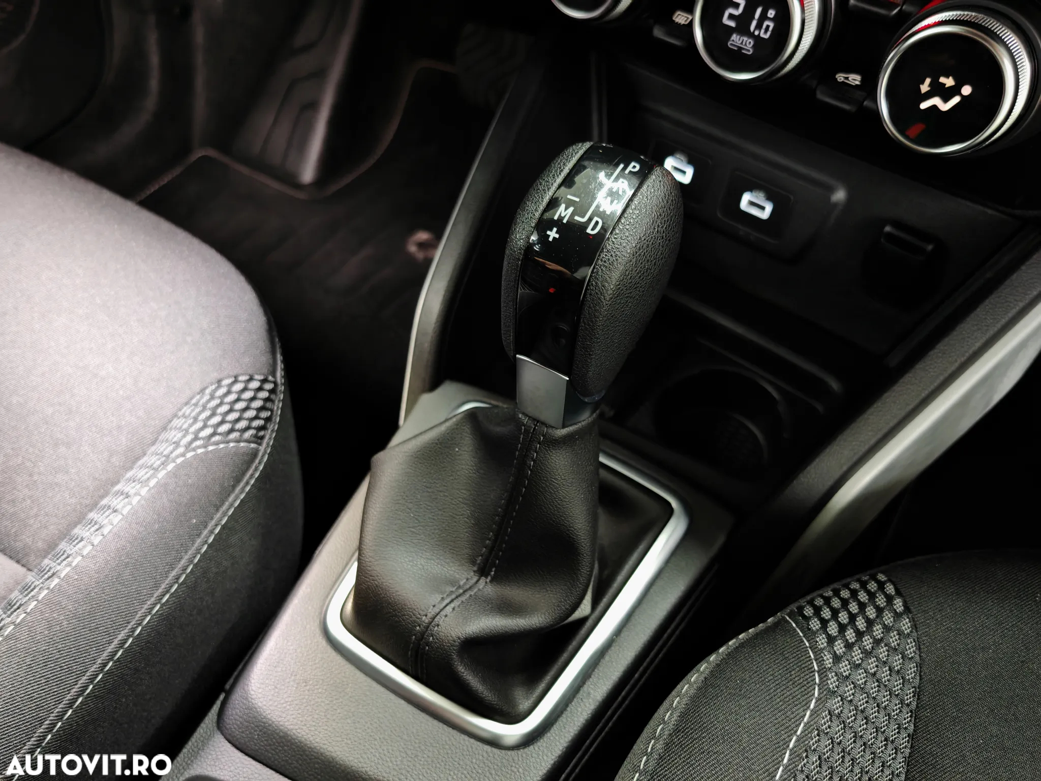 Dacia Duster Urban TCe 150 EDC Prestige - 14