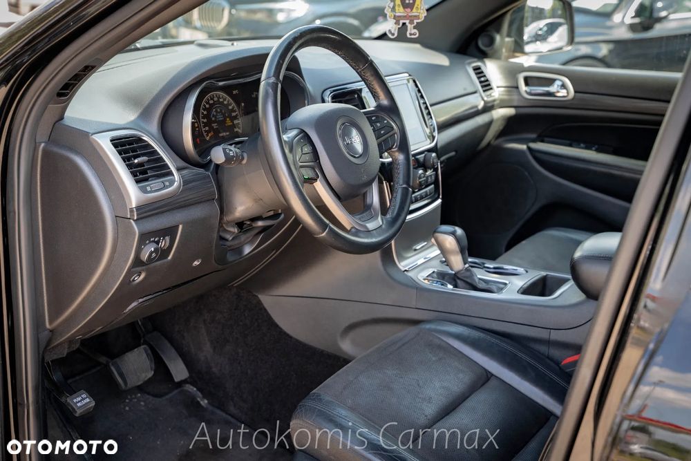 Jeep Grand Cherokee - 12