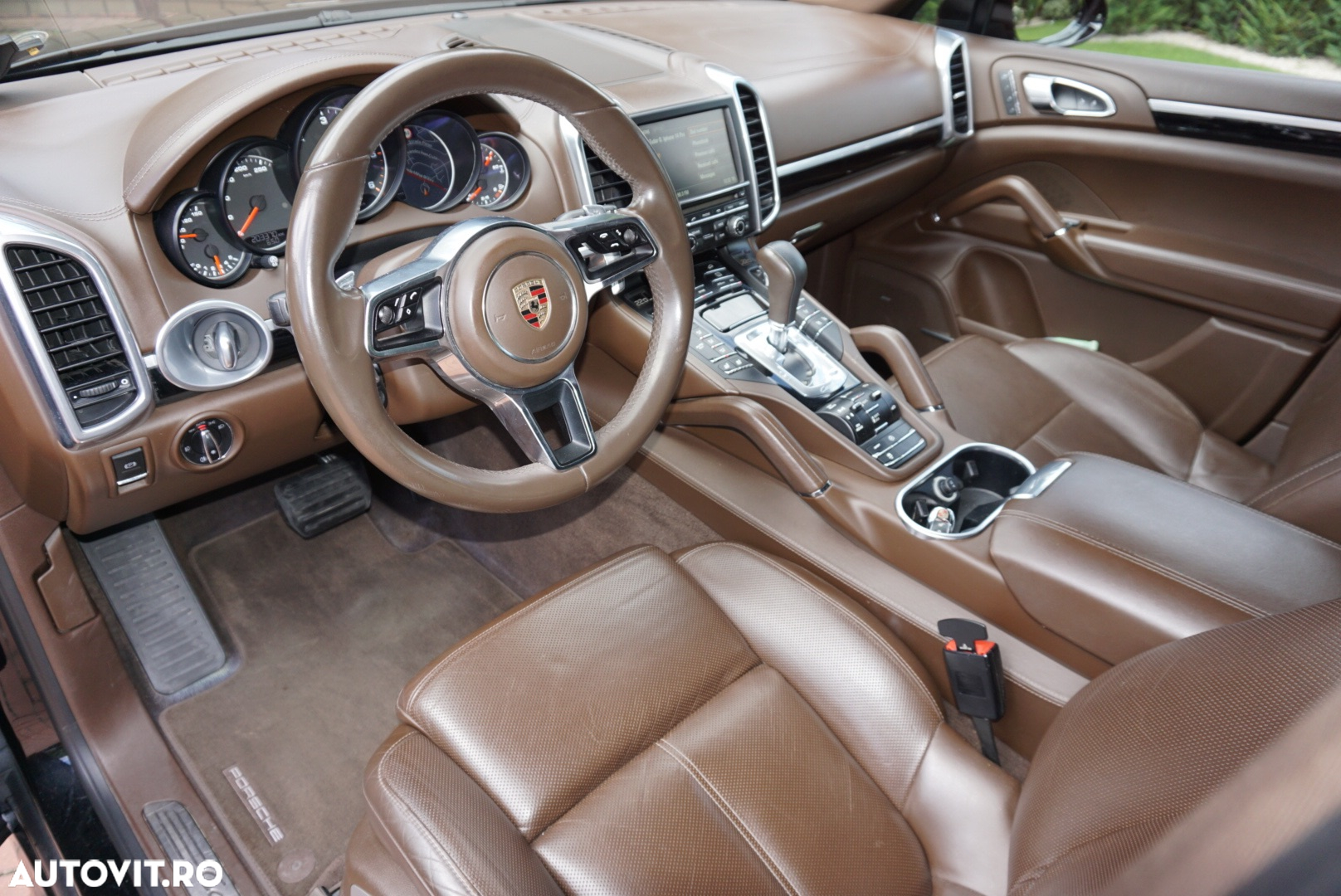 Porsche Cayenne 3.0 L - 6