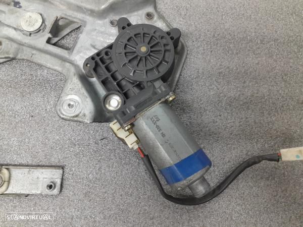 Elevador Frente Dto Toyota Corolla (_E11_) - 3