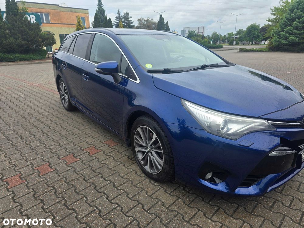 Toyota Avensis - 2