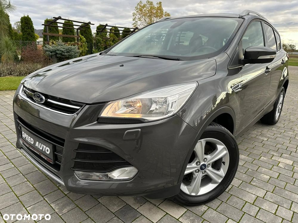 Ford Kuga 2.0 TDCi 2x4 Titanium - 10