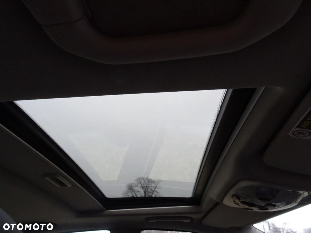 Mercedes-Benz Klasa C 230 - 11