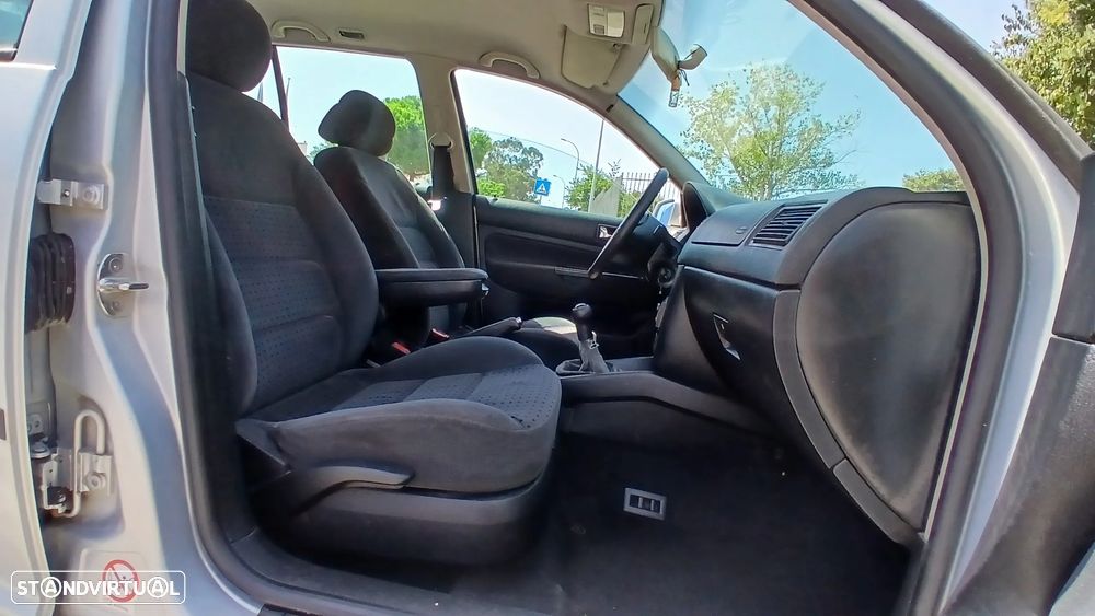 VW Golf 1.4i Confort - 9