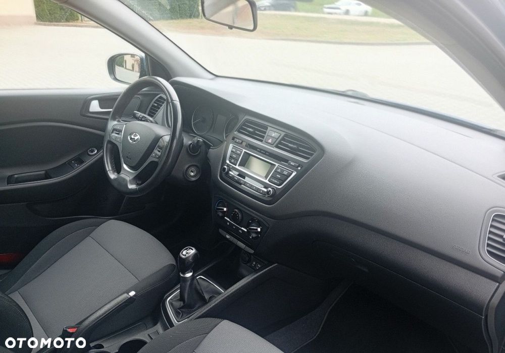 Hyundai i20 - 13