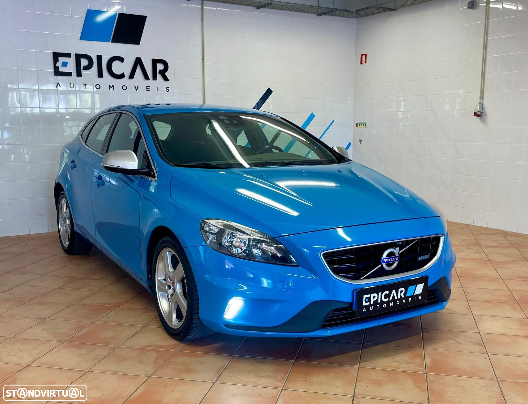 Volvo V40 1.6 D2 R-Design - 4