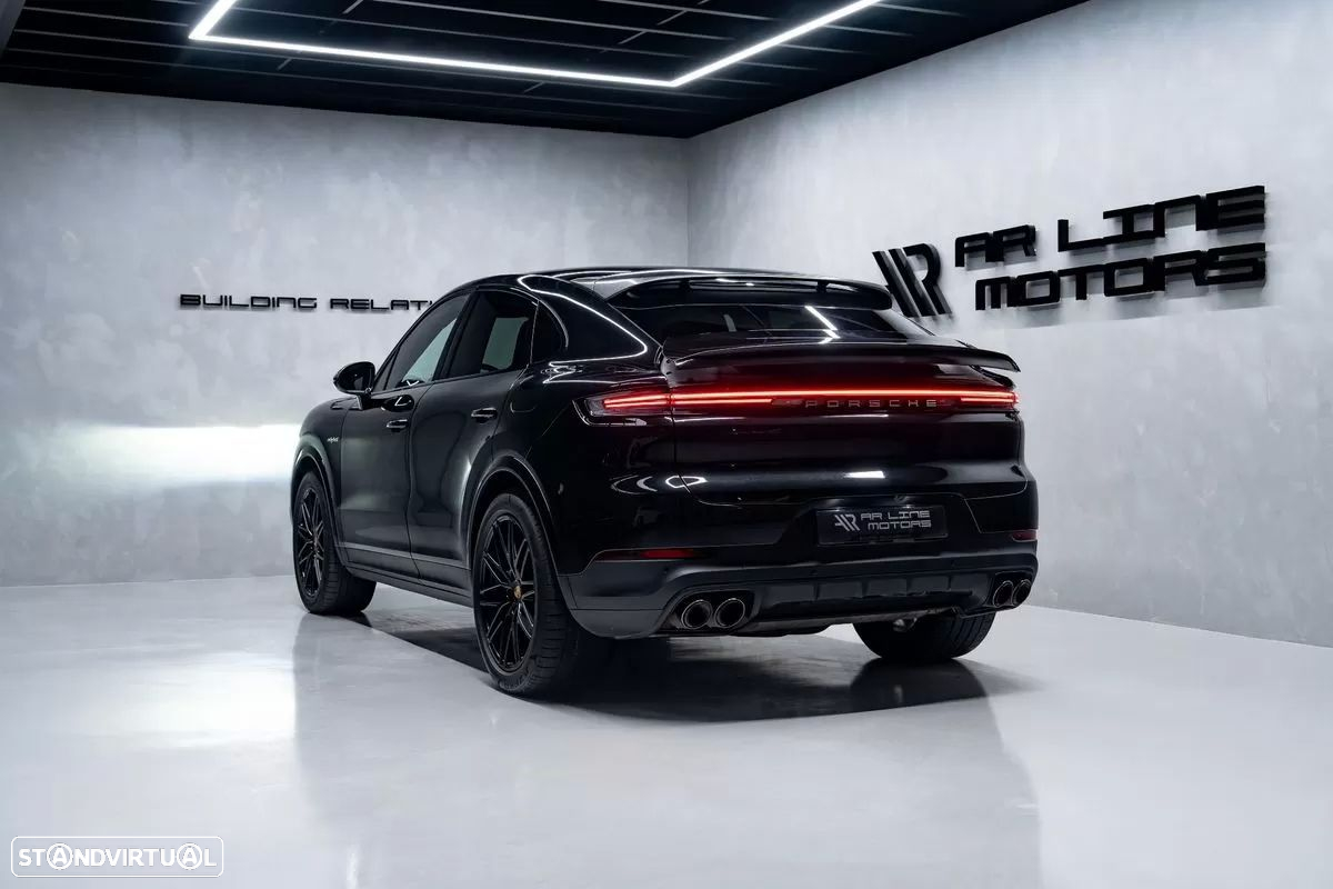 Porsche Cayenne Coupé E-Hybrid - 10