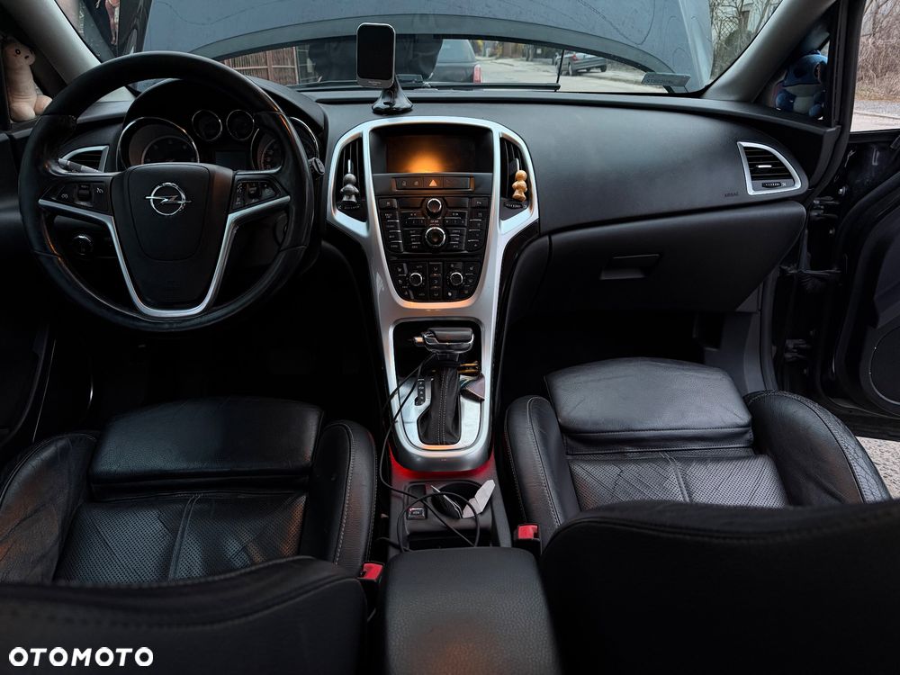 Opel Astra 2.0 CDTI Cosmo - 8