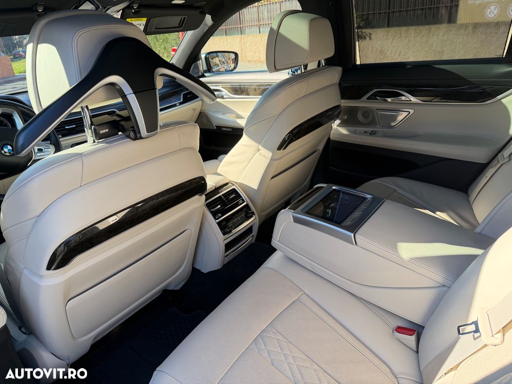 BMW Seria 7 740d xDrive - 26