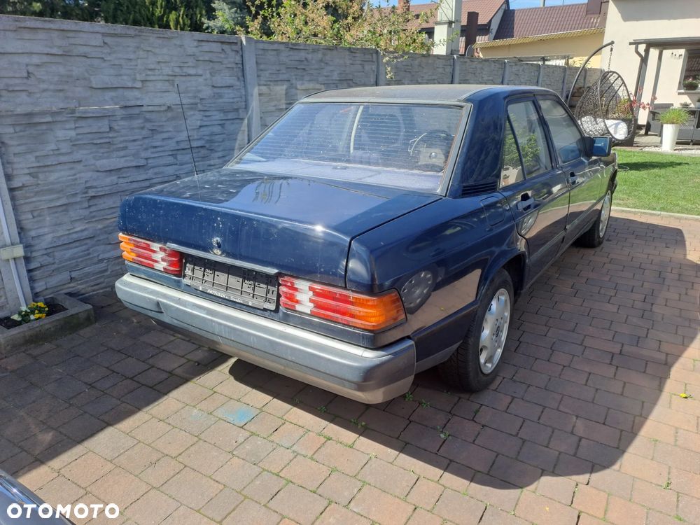 Mercedes-Benz W201 (190) - 3
