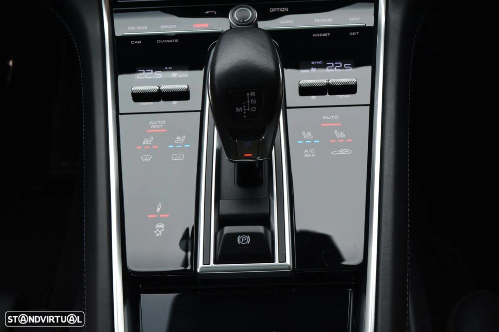 Porsche Panamera Sport Turismo Turbo S E-Hybrid - 48