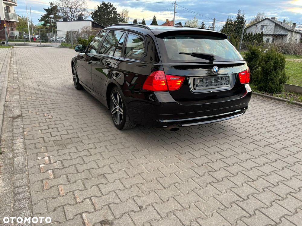 BMW Seria 3 318d - 15