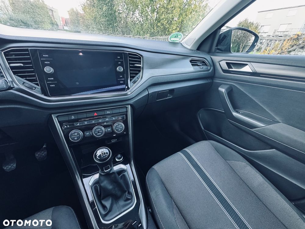 Volkswagen T-Roc - 22