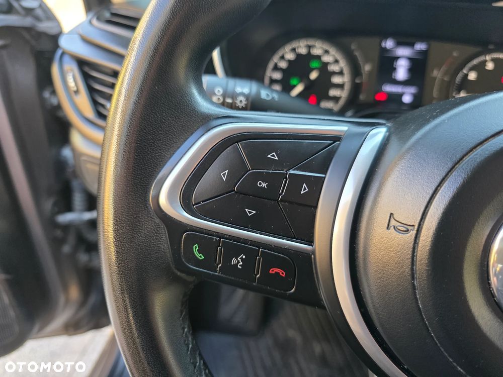 Fiat Tipo 1.0 T3 Garmin - 27