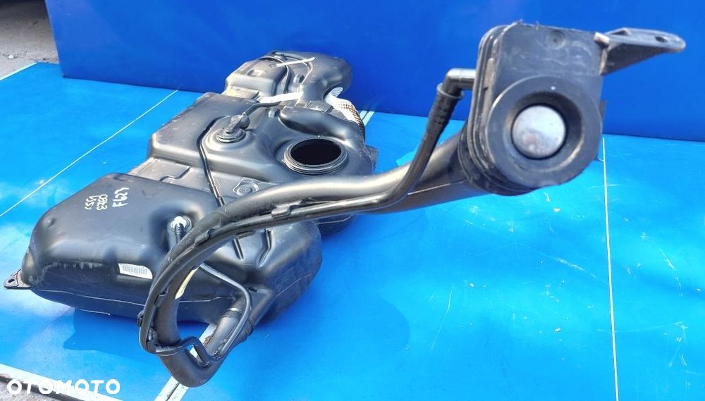 bak zbiornik paliwa citroen c4 picasso 1.6 vti 06-13r - 4