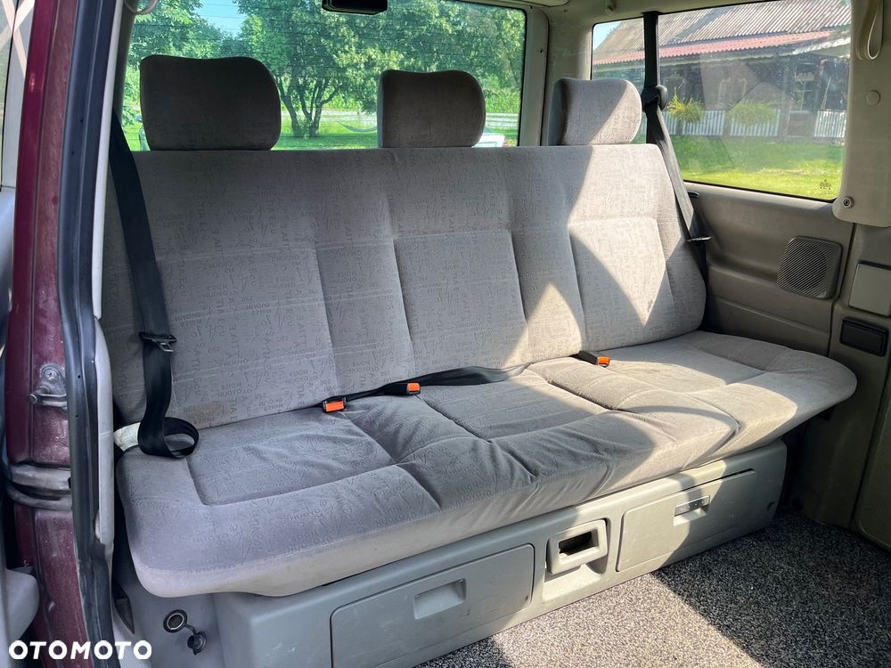 Volkswagen Multivan - 18