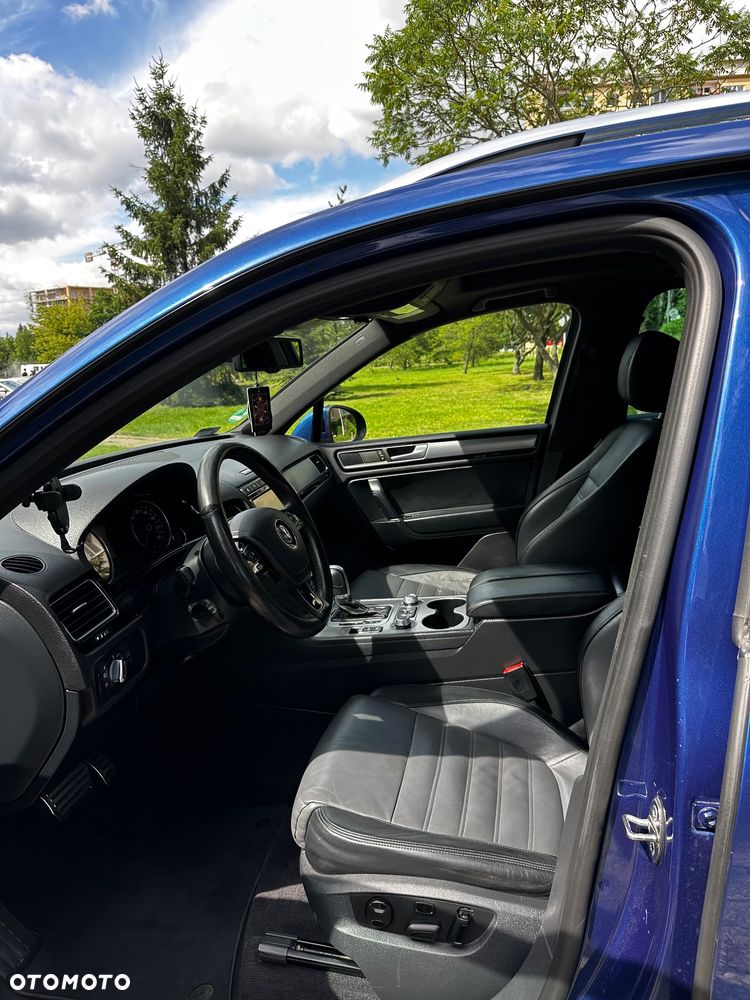 Volkswagen Touareg 3.0 V6 TDI BMT Perfectline R-Style - 26