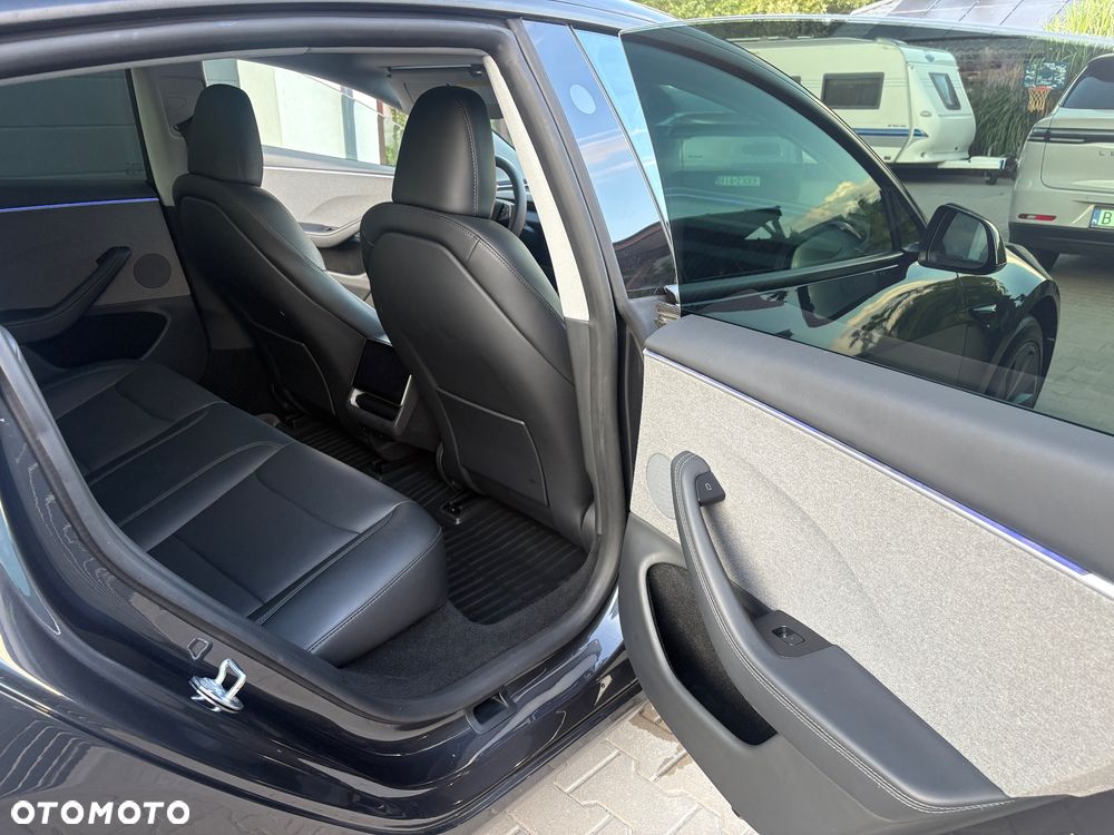 Tesla Model 3 - 14