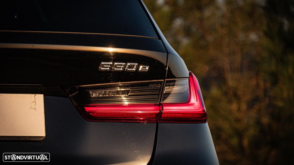 BMW 330 e Touring Aut. Sport Line - 19