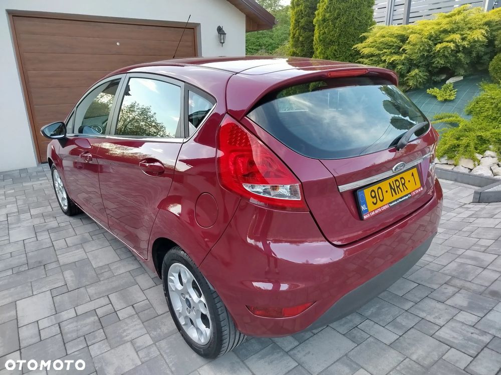 Ford Fiesta 1.6 Ghia - 5
