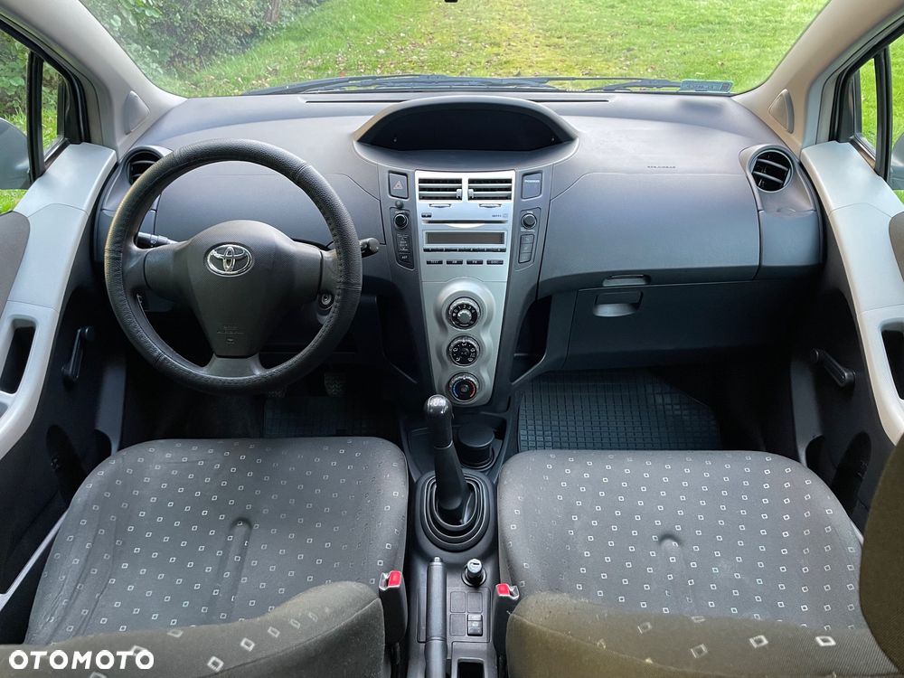 Toyota Yaris - 7