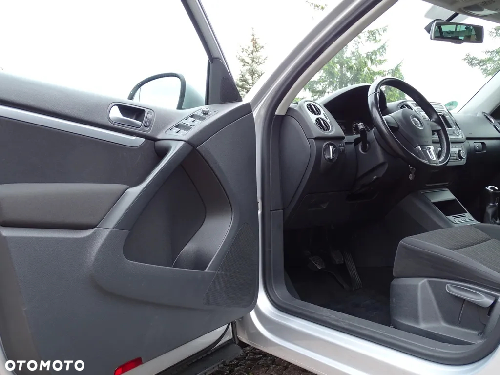 Volkswagen Tiguan 2.0 TDI SCR BlueMotion Technology Sport & Style - 30