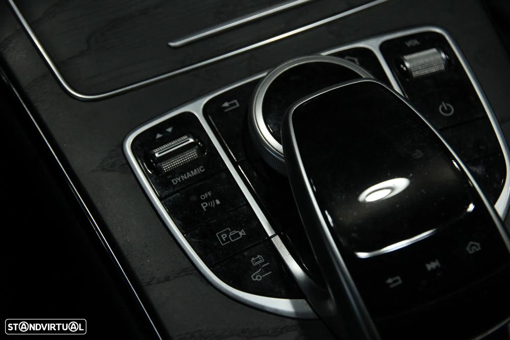Mercedes-Benz C 300 de AMG Line - 19