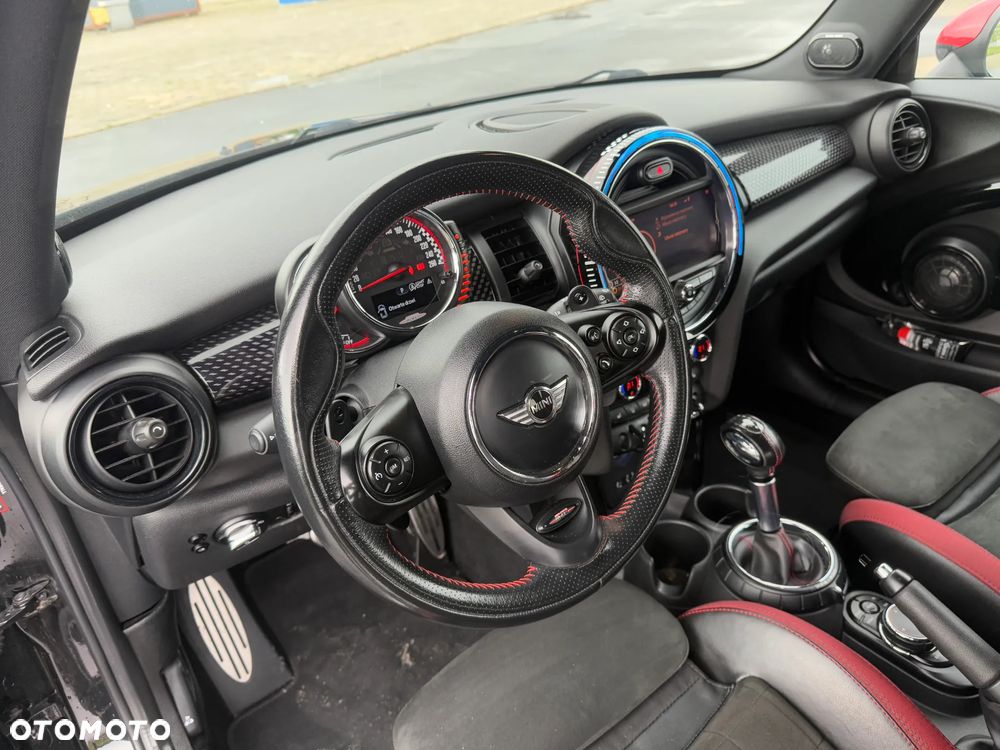 MINI John Cooper Works - 14