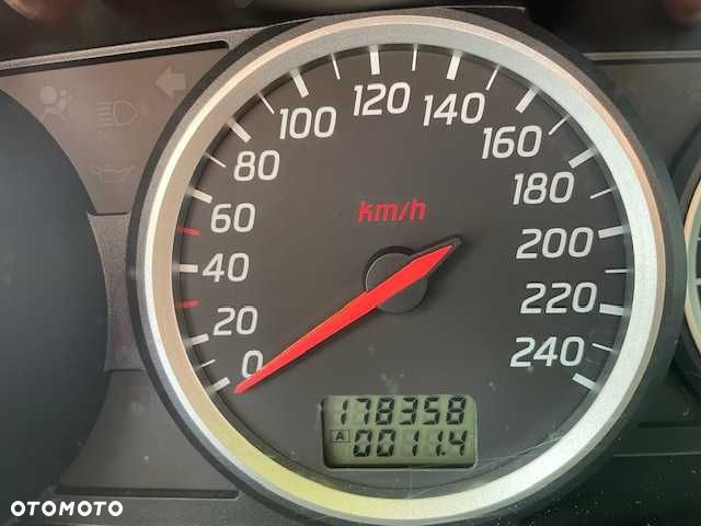Nissan Primera - 8