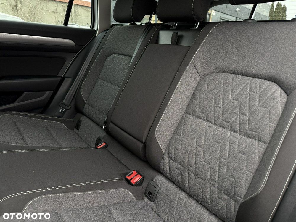 Volkswagen Passat - 7