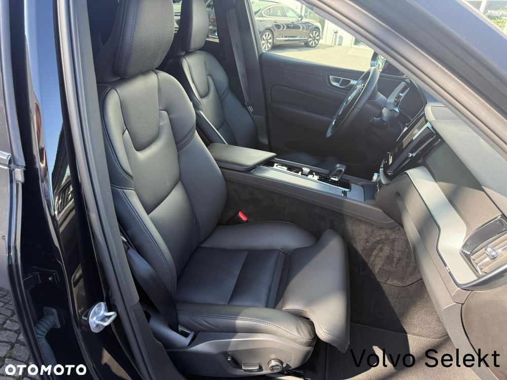 Volvo XC 60 - 30