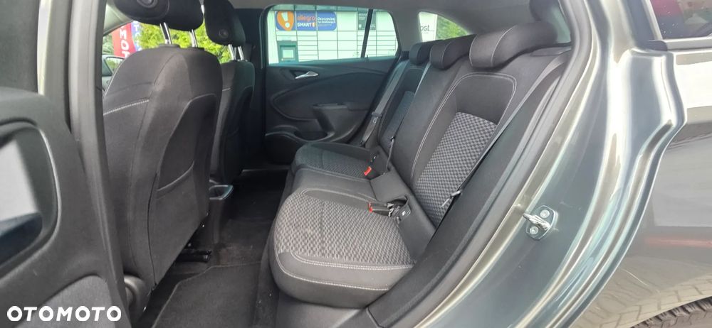 Opel Astra 1.4 Turbo Start/Stop Business - 29