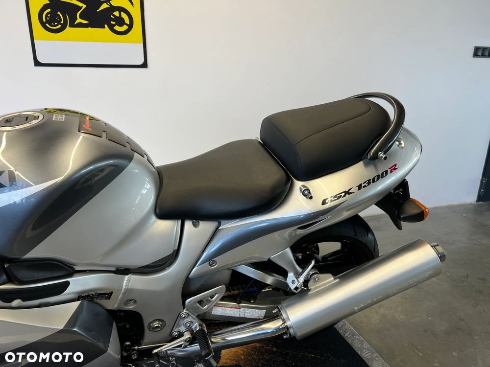 Suzuki GSX - 12