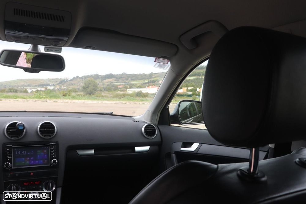 Audi A3 Sportback 1.6 TDI DPF Attraction - 19