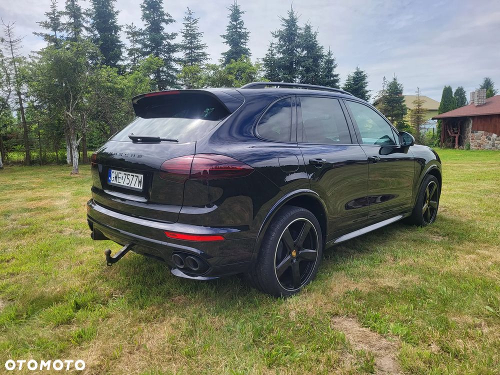 Porsche Cayenne Platinum Edition - 8