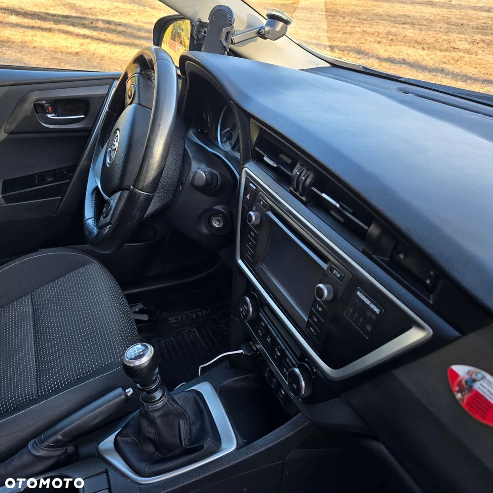 Toyota Auris 2.0 D-4D Premium - 7