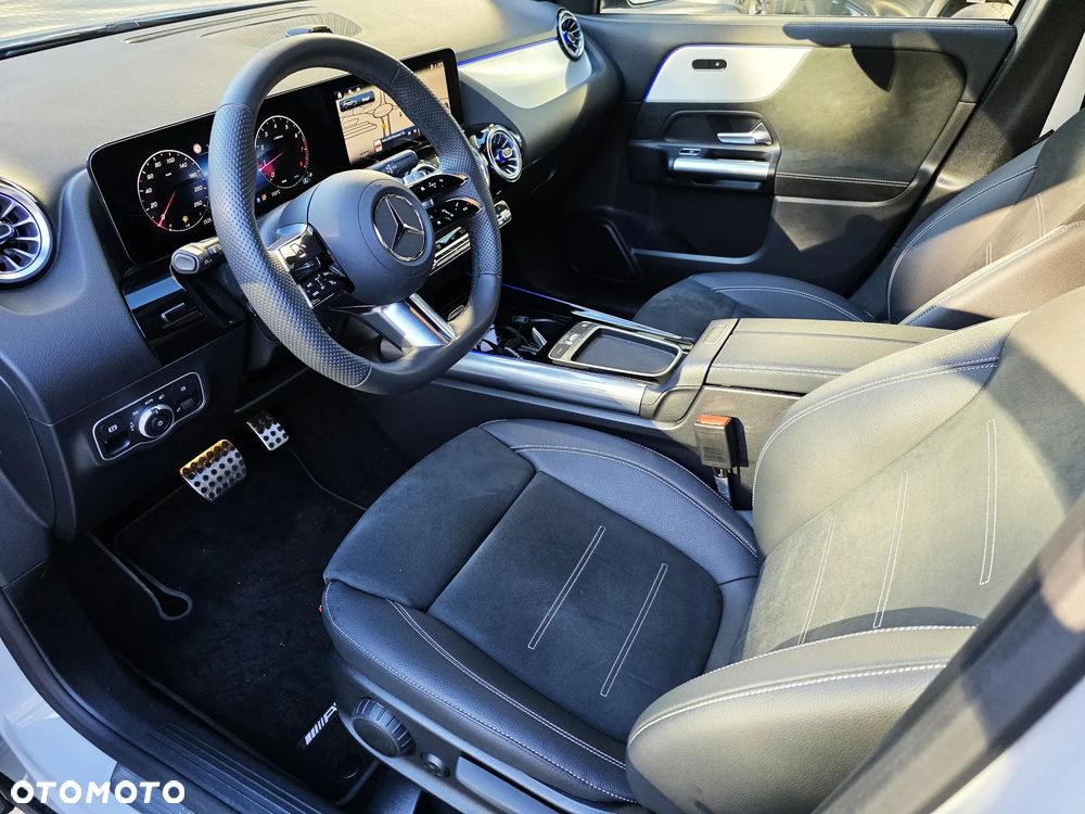 Mercedes-Benz GLA 200 AMG Line - 15