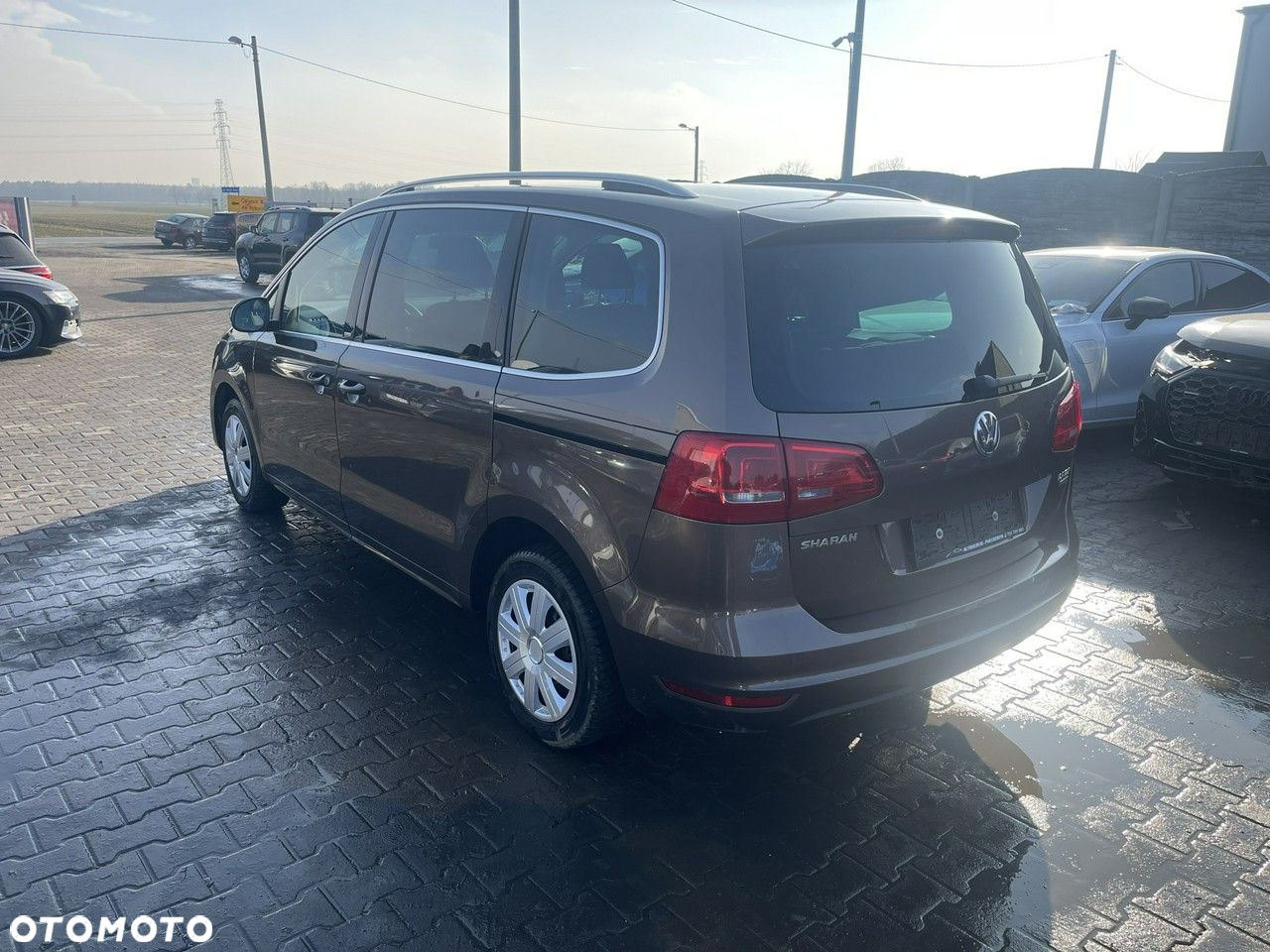 Volkswagen Sharan 2.0 TDI 4MOTION Blue Motion Life - 4